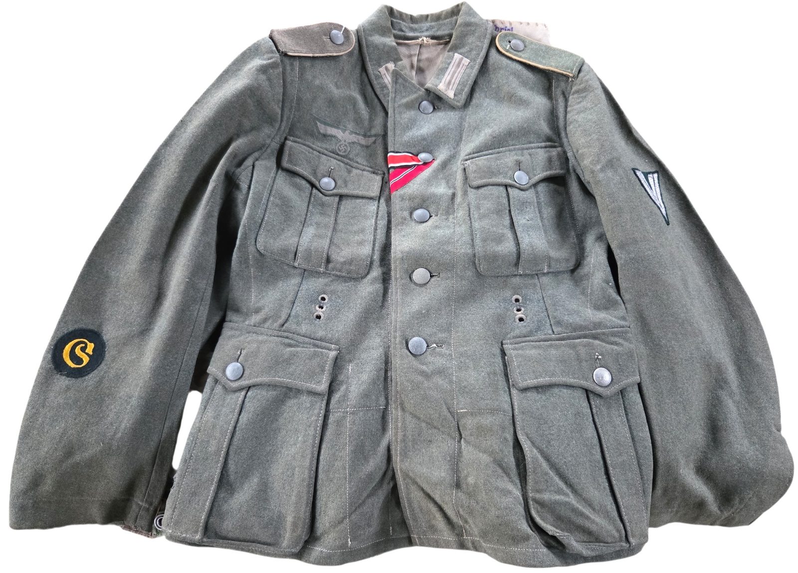 een gevechtstuniek van een Wehrmacht Heer M40 machinegeweerschutter