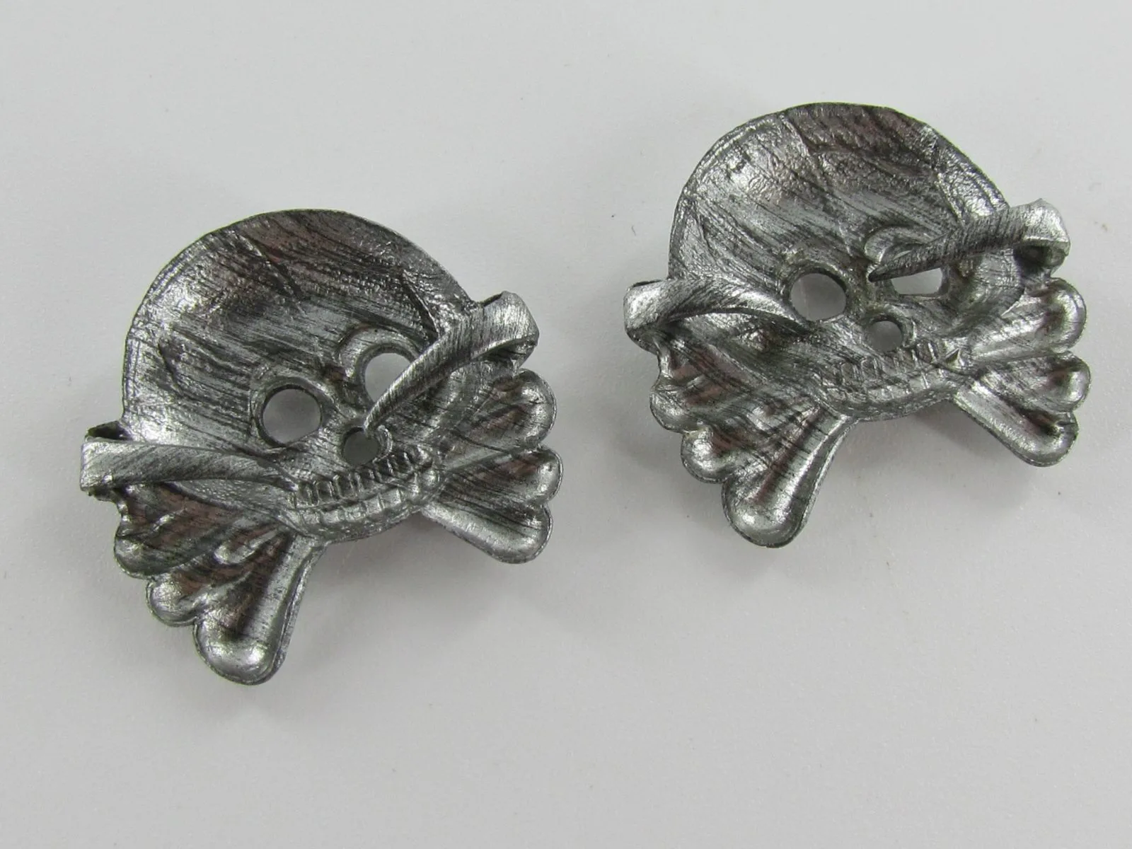 Wehrmacht (Heer) Paar Panzer kraagspeldjes met doodskoppen (reproductie) — Insignes & Emblemen — WO2 (foto 3 van 8)