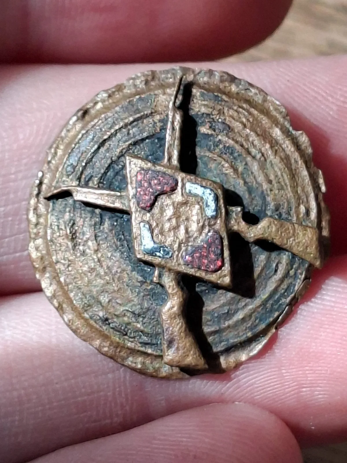 Duitse HJ schiet speld relic - omgv Berlijn — Medailles & Onderscheidingen — WO2 (foto 2 van 5)