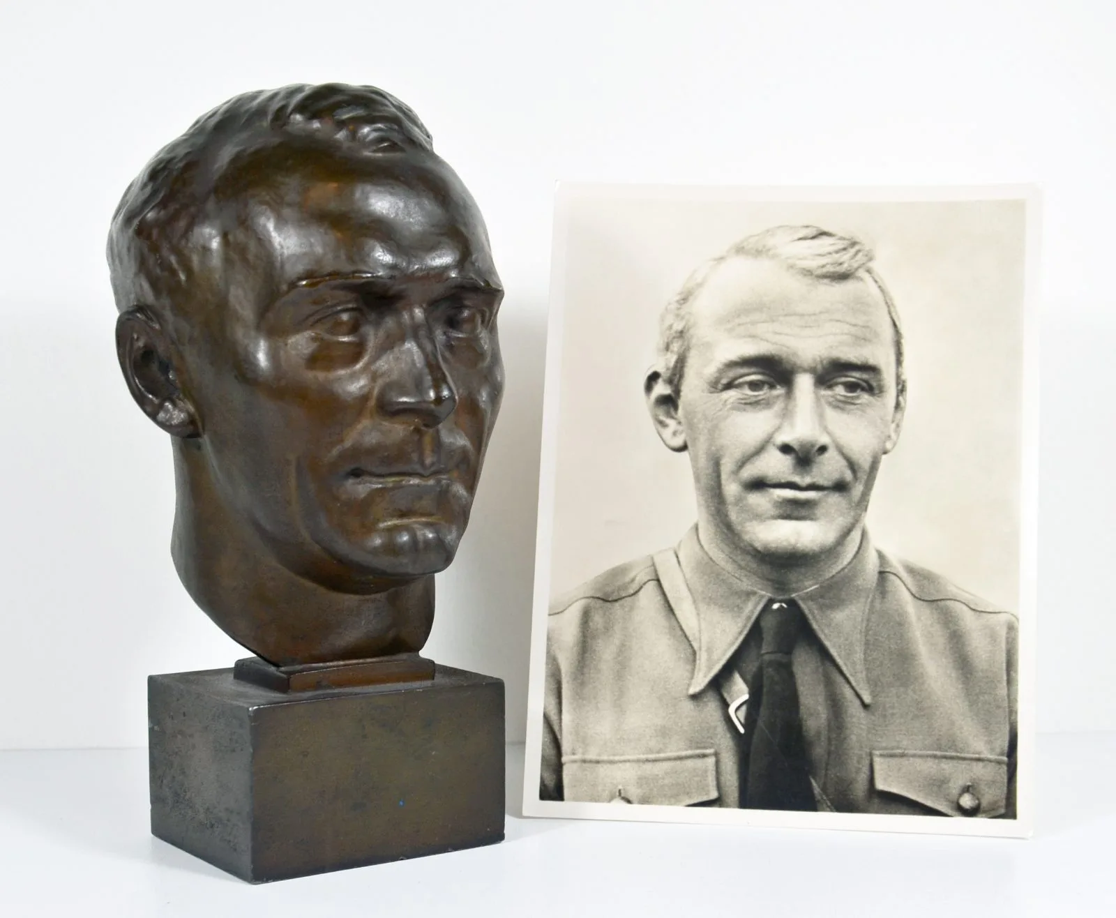Hans Schemm - Bronzen Hoofd; bureaudecoratie; rond 1933. — WO2