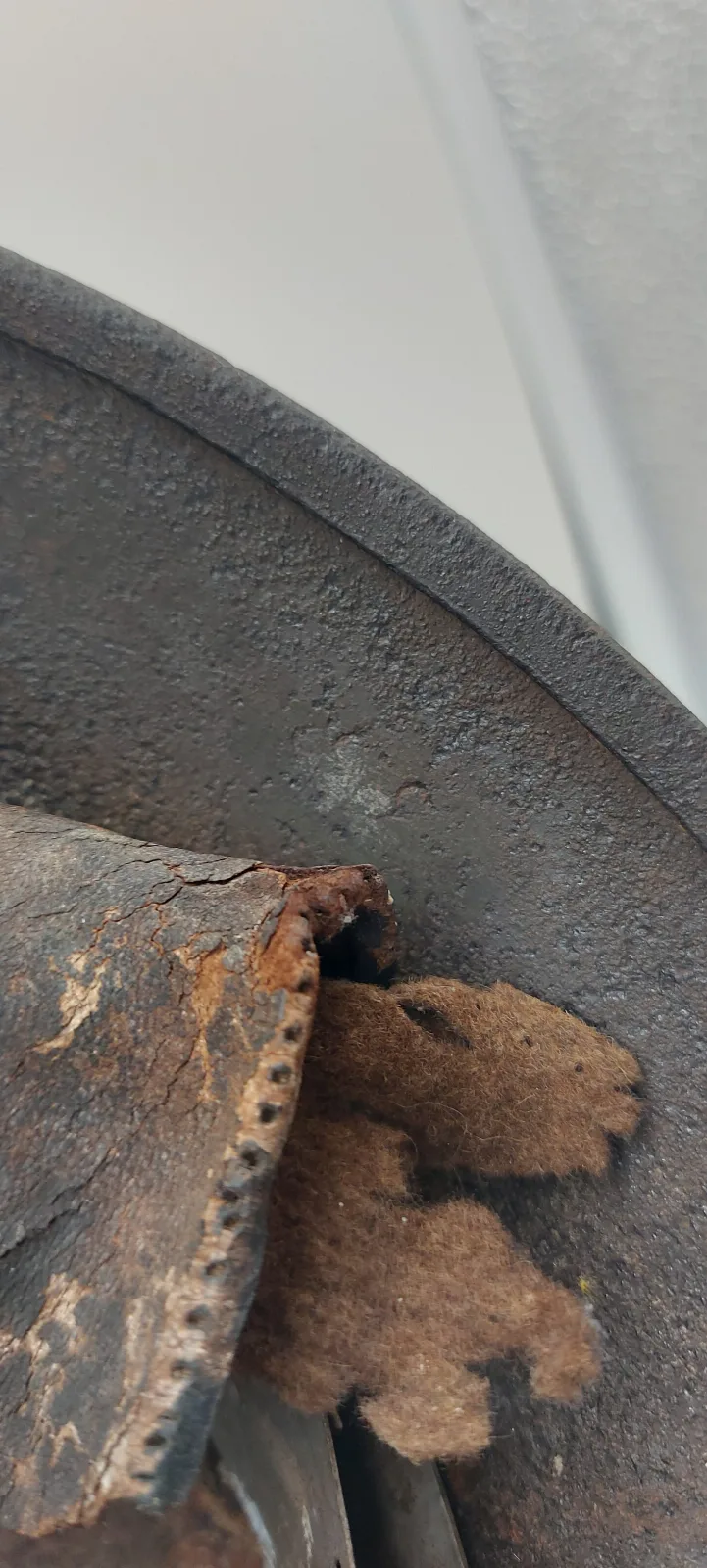 Echte Duitse M40 SS- Stahlhelmhelm in hele goede staat — Helmen & Hoofddeksels — WO2 (foto 5 van 10)