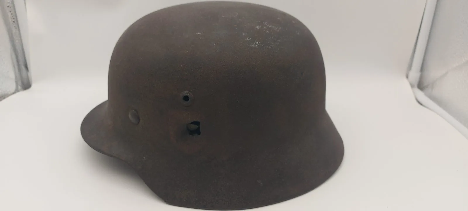 Echte Duitse M40 SS- Stahlhelmhelm in hele goede staat — Helmen & Hoofddeksels — WO2 (foto 2 van 10)