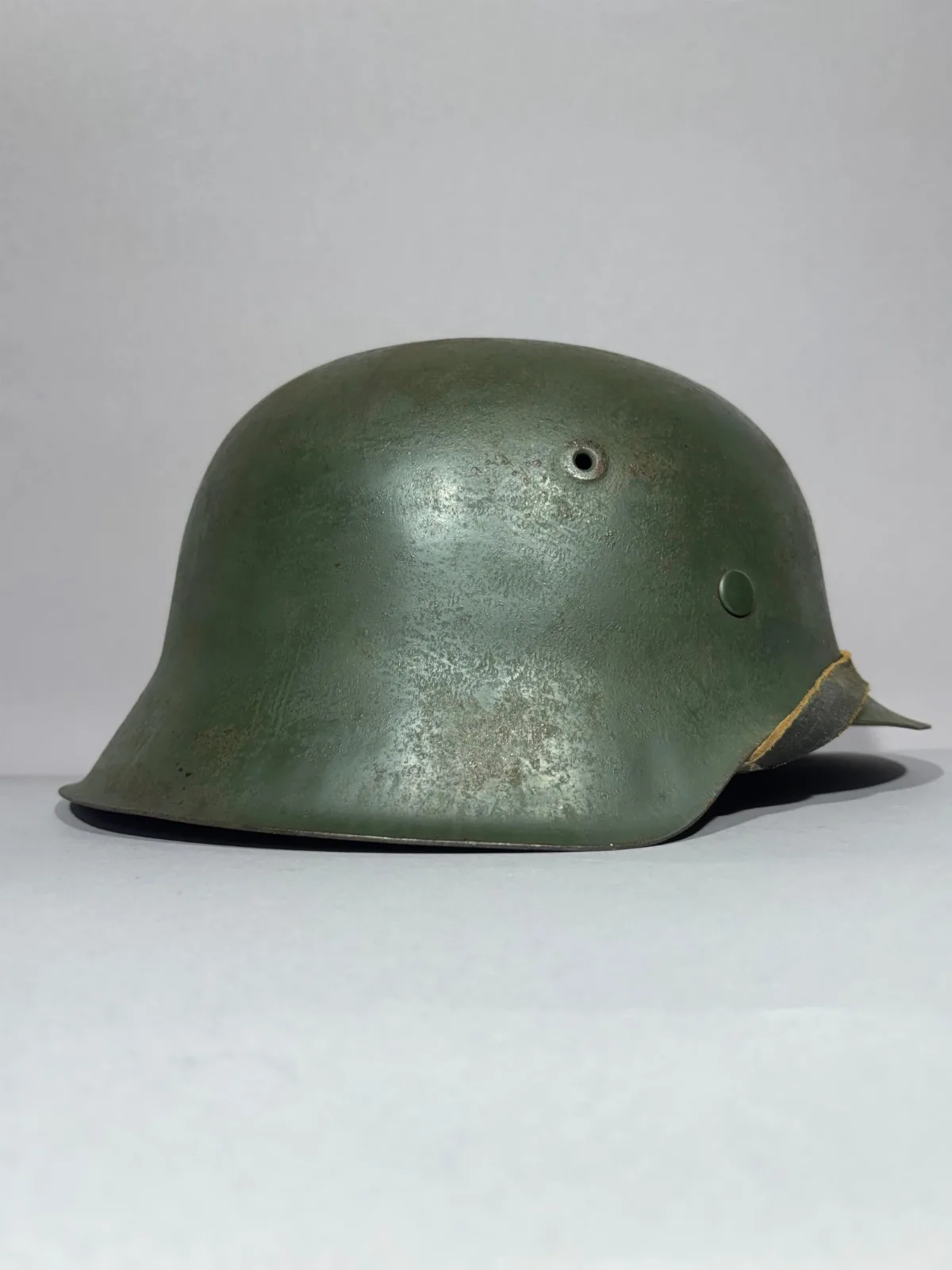 M42 helm wehrmacht duits — Helmen & Hoofddeksels — WO2 (foto 3 van 5)