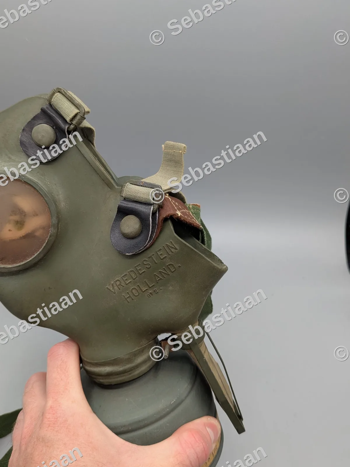 NL burger gasmaskers (prijs in beschrijving) — Uitrusting & Accessoires — WO2 (foto 5 van 5)