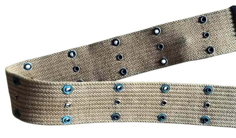 US WW2 pistol belt.it is dated 1943,and marker with Nasco — Uitrusting & Accessoires — WO2 (foto 3 van 7)