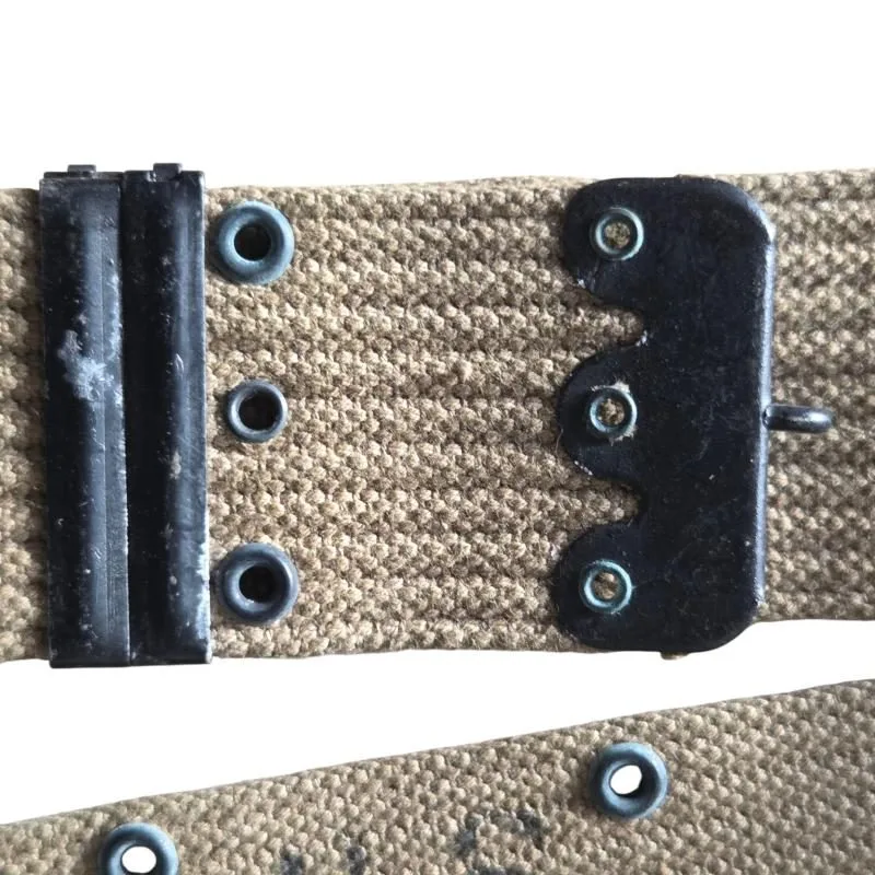 US WW2 pistol belt.it is dated 1943,and marker with Nasco — Uitrusting & Accessoires — WO2 (foto 7 van 7)