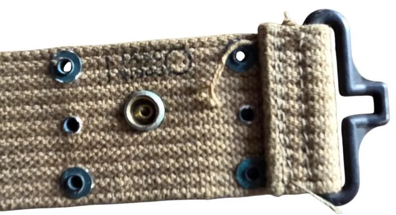 US WW2 pistol belt.it is dated 1943,and marker with Nasco — Uitrusting & Accessoires — WO2 (foto 2 van 7)