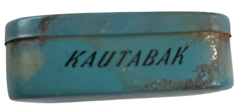 duitse ww2 kauw tabak doosje in gebruikte staat — Overige — WO2 (foto 3 van 5)