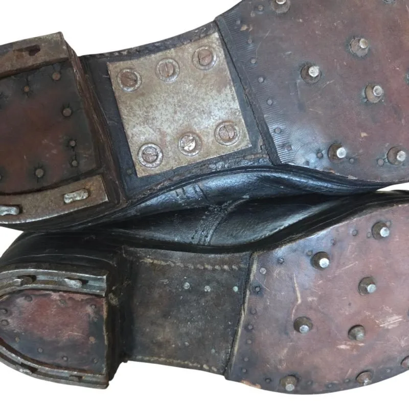 a set off British Dispatch Rider Boots de zool is 31 cm lang — Overige — WO2 (foto 9 van 10)