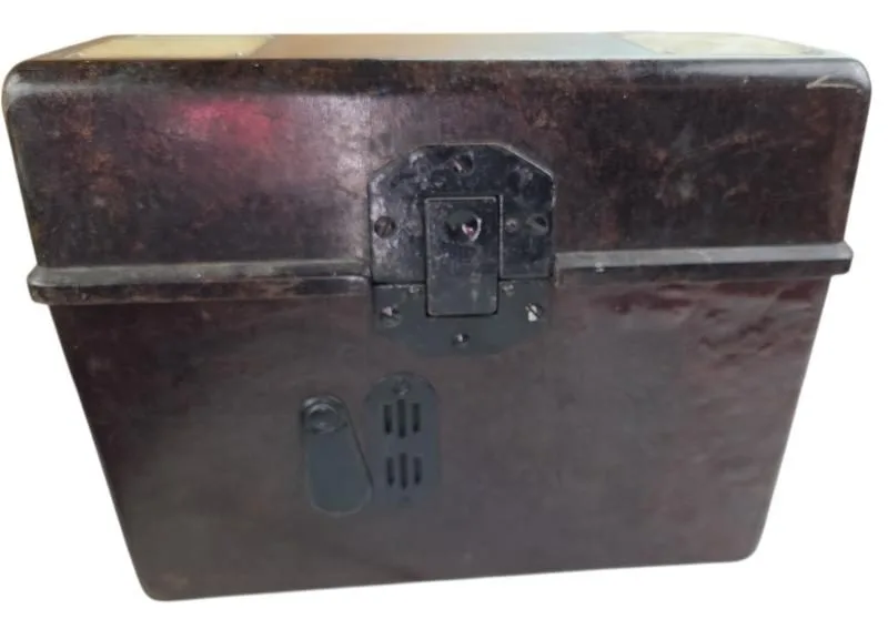 duitse veld telefoon in een gebruikte staat — Uitrusting & Accessoires — WO2 (foto 2 van 10)