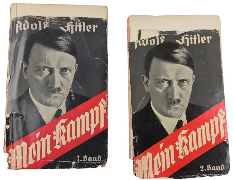 duitse ww2  mein kamp  set in een zwaar gebruikte staat voorkant zit los — WO2