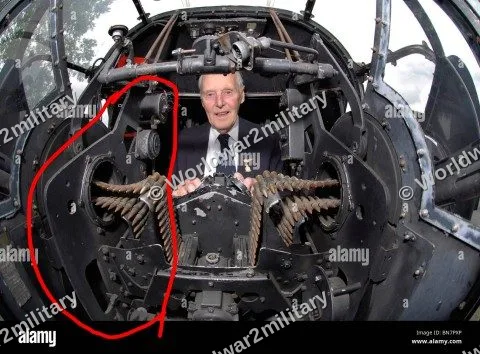 Raf Avro Lancaster bommenwerper koepel deel — Overige — WO2 (foto 5 van 5)