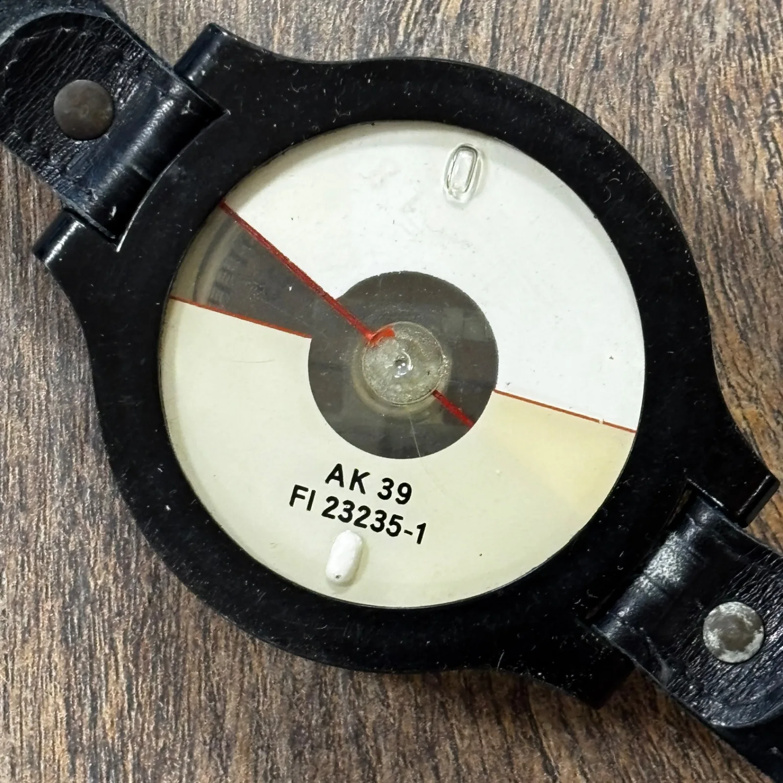 Kadlec AK39 armband kompas — Uitrusting & Accessoires — WO2 (foto 2 van 5)