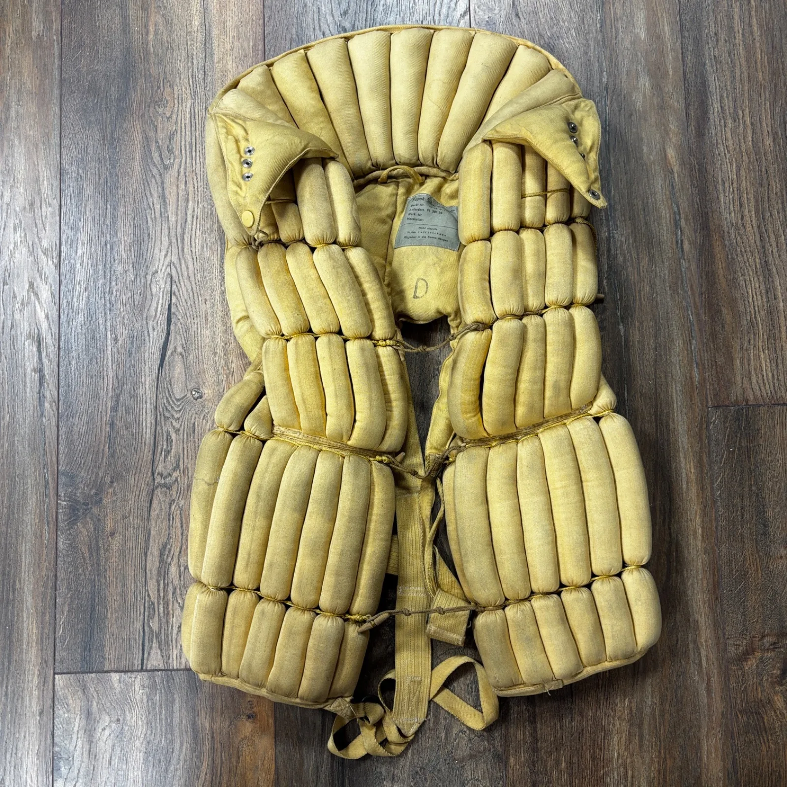 Luftwaffe Kapok zwemvest 10-76-B1 — WO2