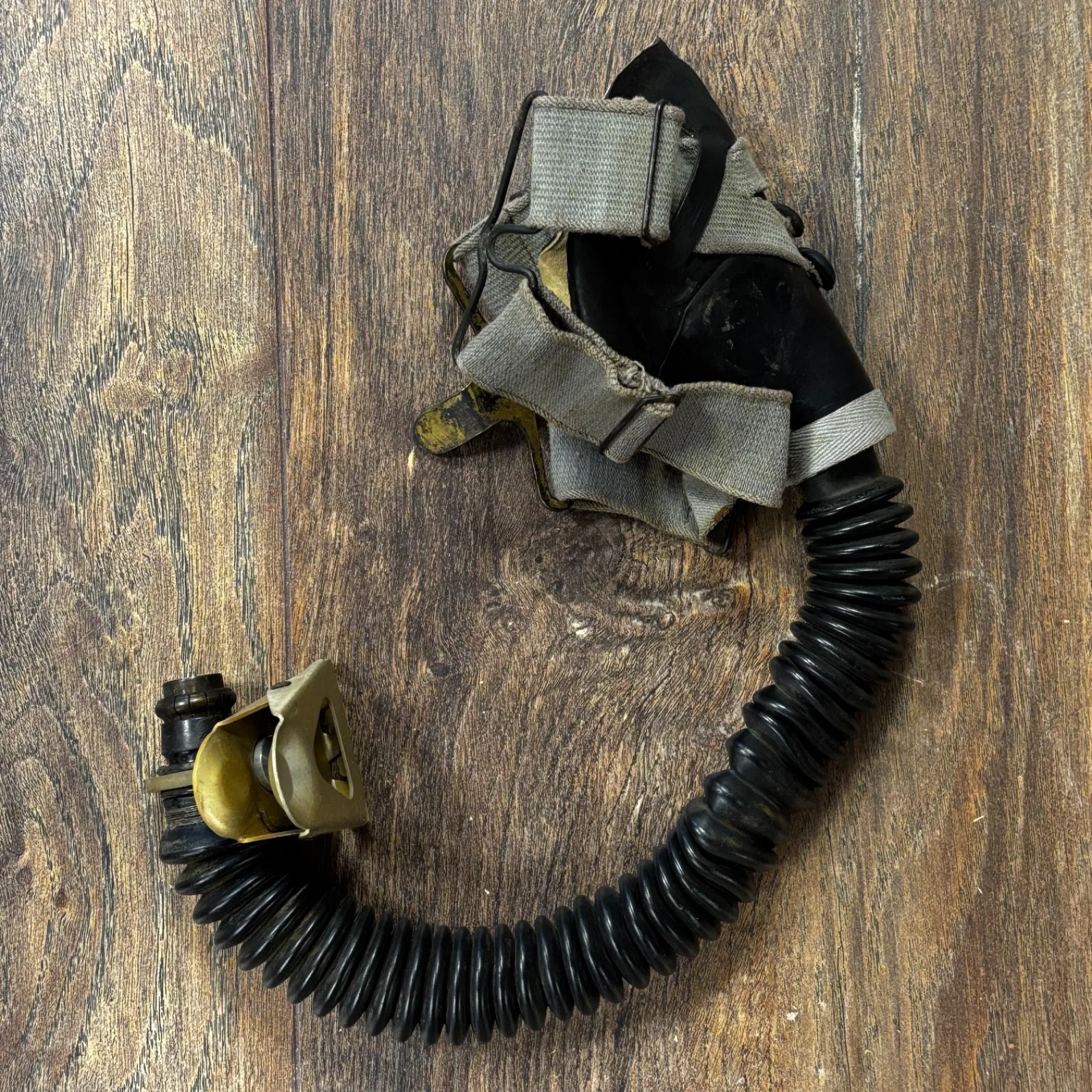Luftwaffe Oxygen Mask Restored — Uitrusting & Accessoires — WO2 (foto 4 van 5)
