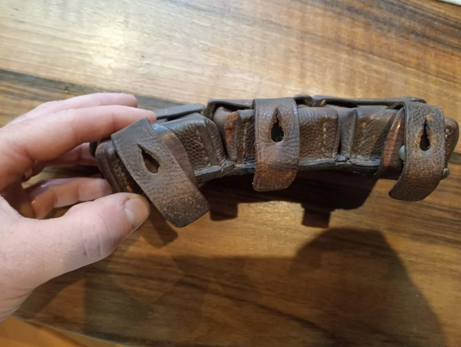 K98 munitie tasje bruin — Uitrusting & Accessoires — WO2 (foto 2 van 5)