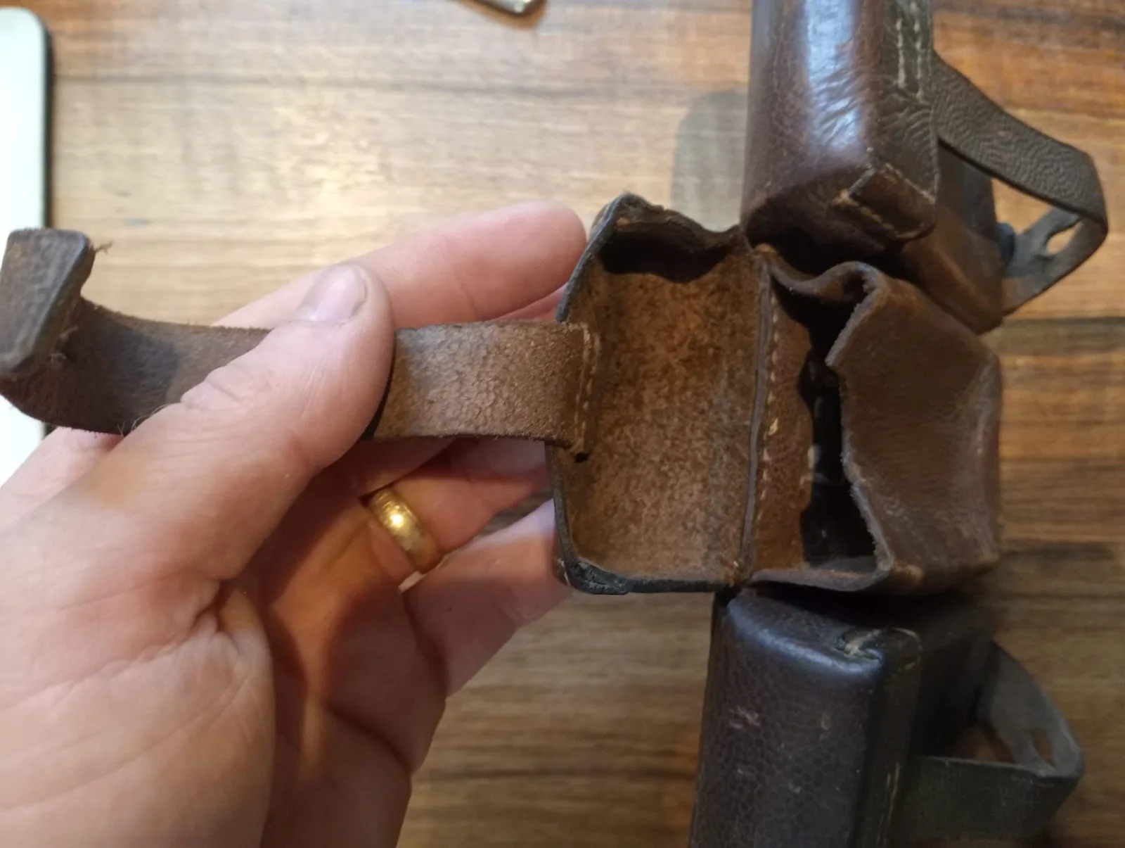 K98 munitie tasje bruin — Uitrusting & Accessoires — WO2 (foto 4 van 5)