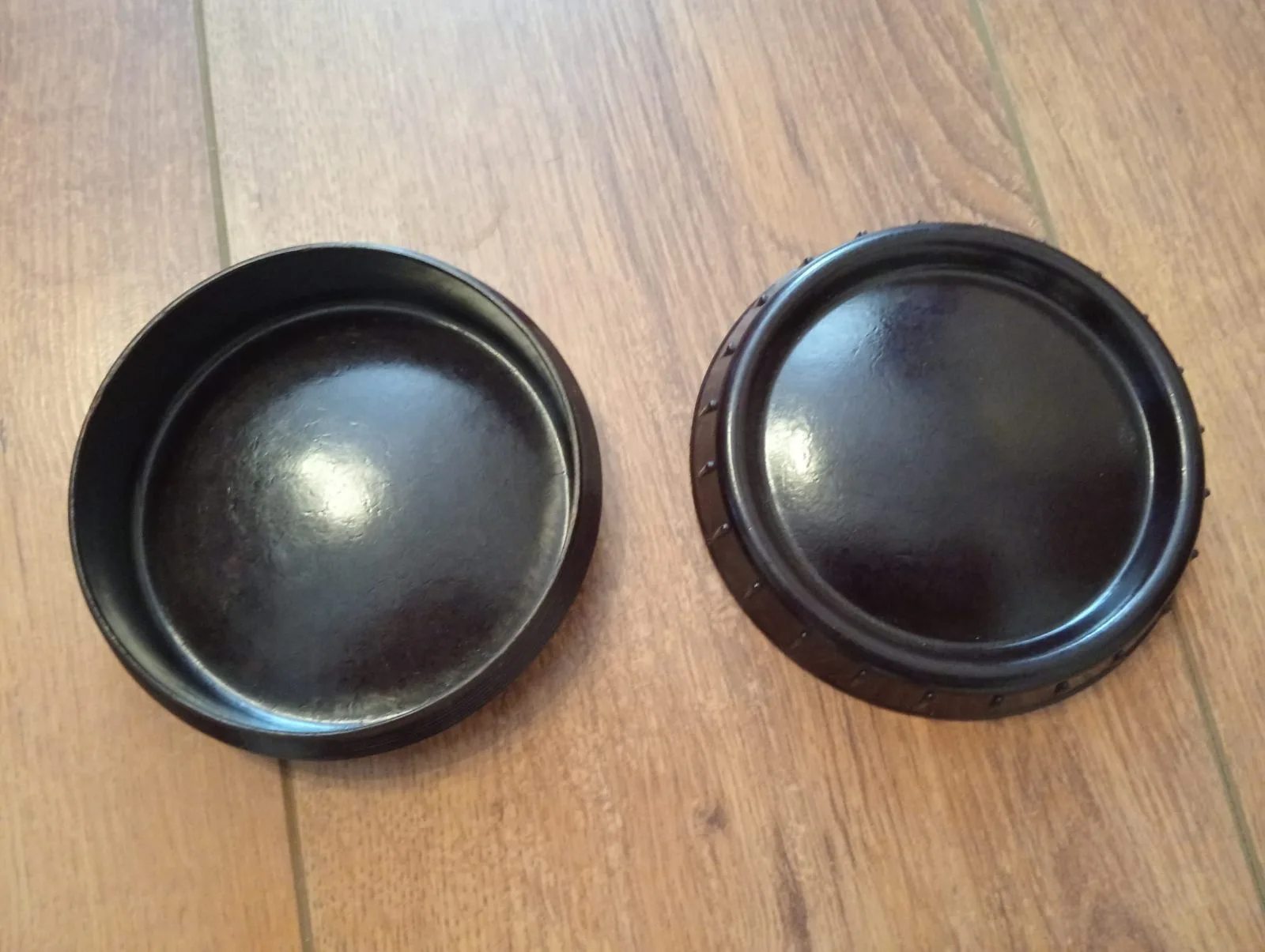 Bakelieten boterdoos bruin — Uitrusting & Accessoires — WO2 (foto 4 van 4)