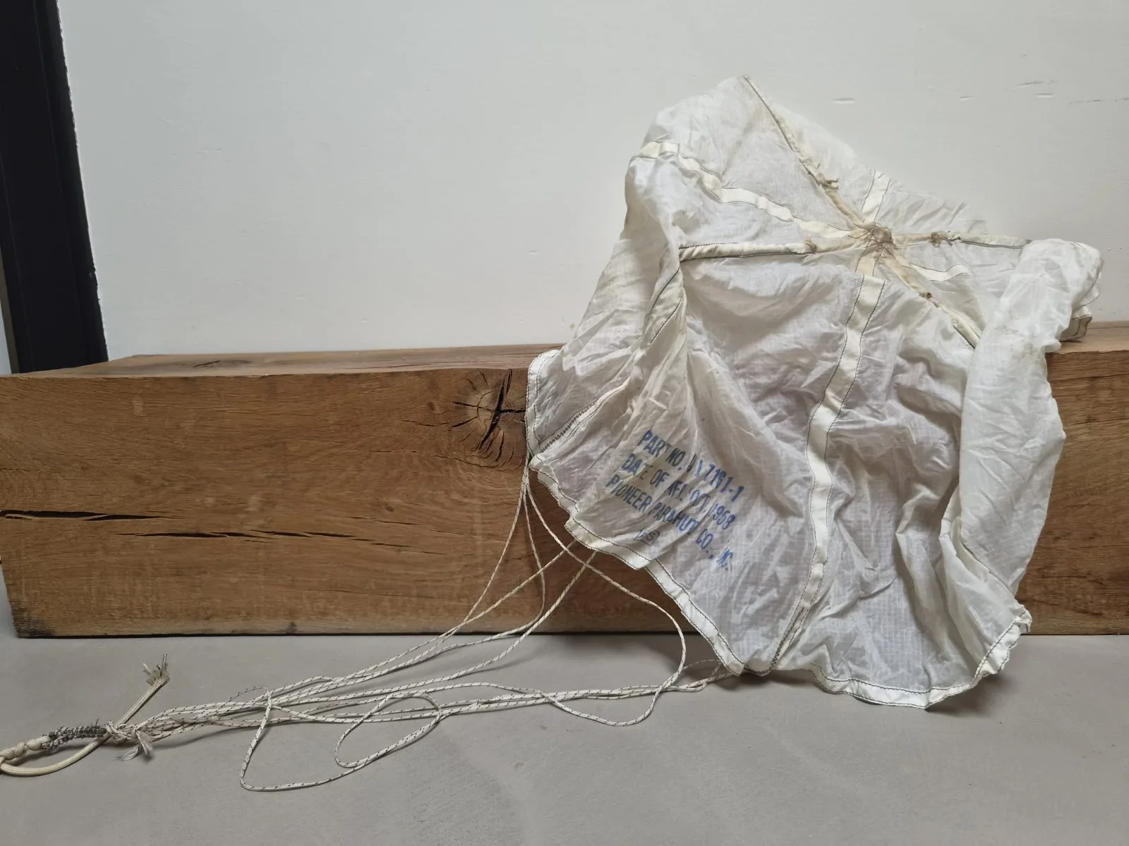 1958 US Military Pioneer T-10R Reserve Pilot Parachute  Original Cold War / Airborne — Vietnamoorlog
