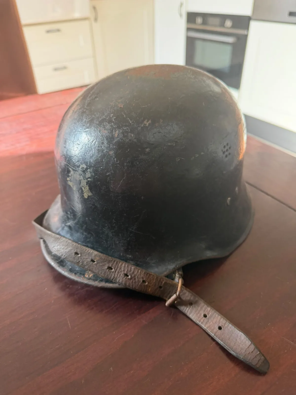 Duitse M34 Luftshutz / brandweer helm — Helmen & Hoofddeksels — WO2 (foto 2 van 3)