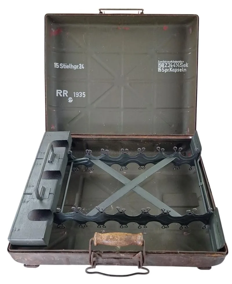 een zeldzame  Wehrmacht 15 Stielhgr. 24 Box RR1935,met binnen werk — WO2