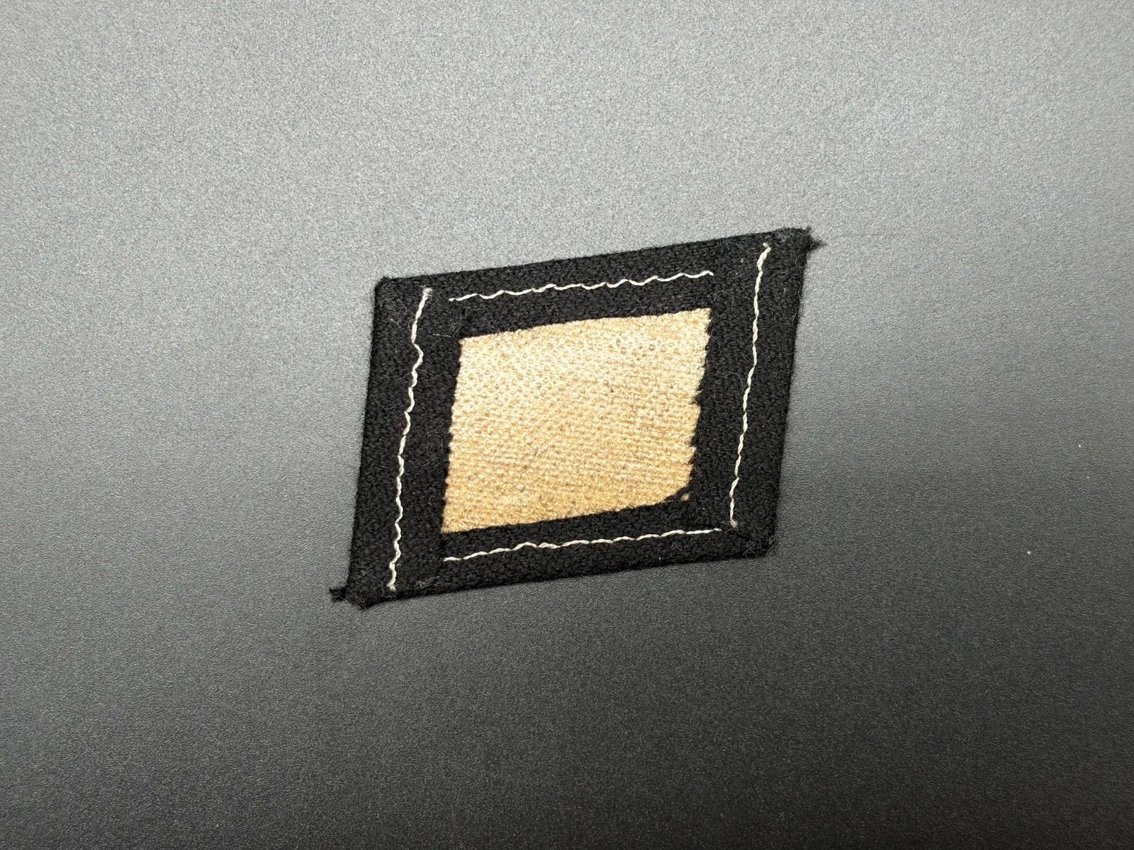 Dutch Waffen SS Collar Tab - Dachau — Insignes & Emblemen — WO2 (foto 2 van 2)