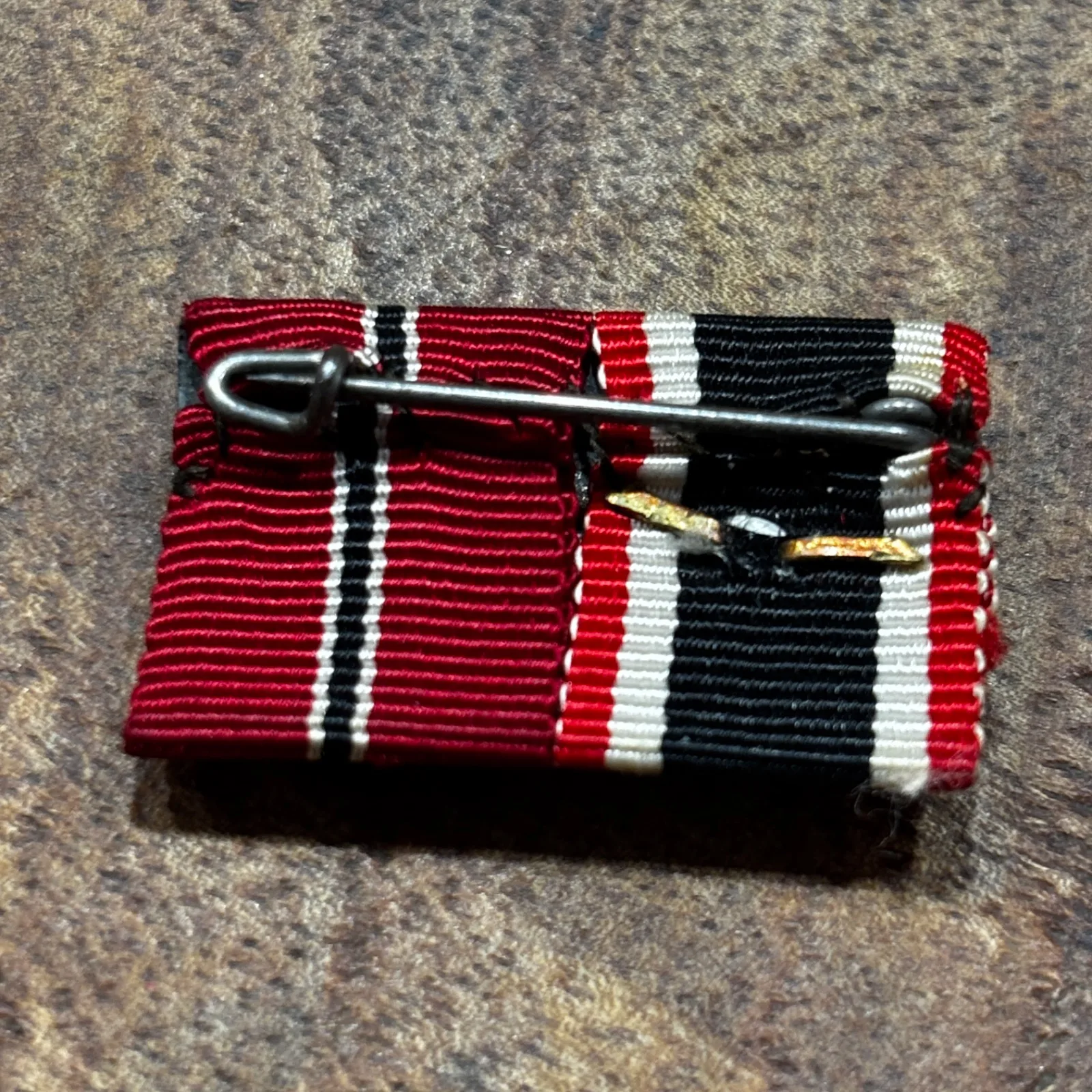 Kvk met zwaarden en Ostfront ribbon — Insignes & Emblemen — WO2 (foto 2 van 3)