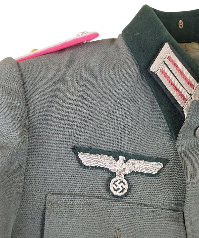 a wehrmacht panzerjager oberleutnant tunic — Uniformen — WO2 (foto 10 van 10)