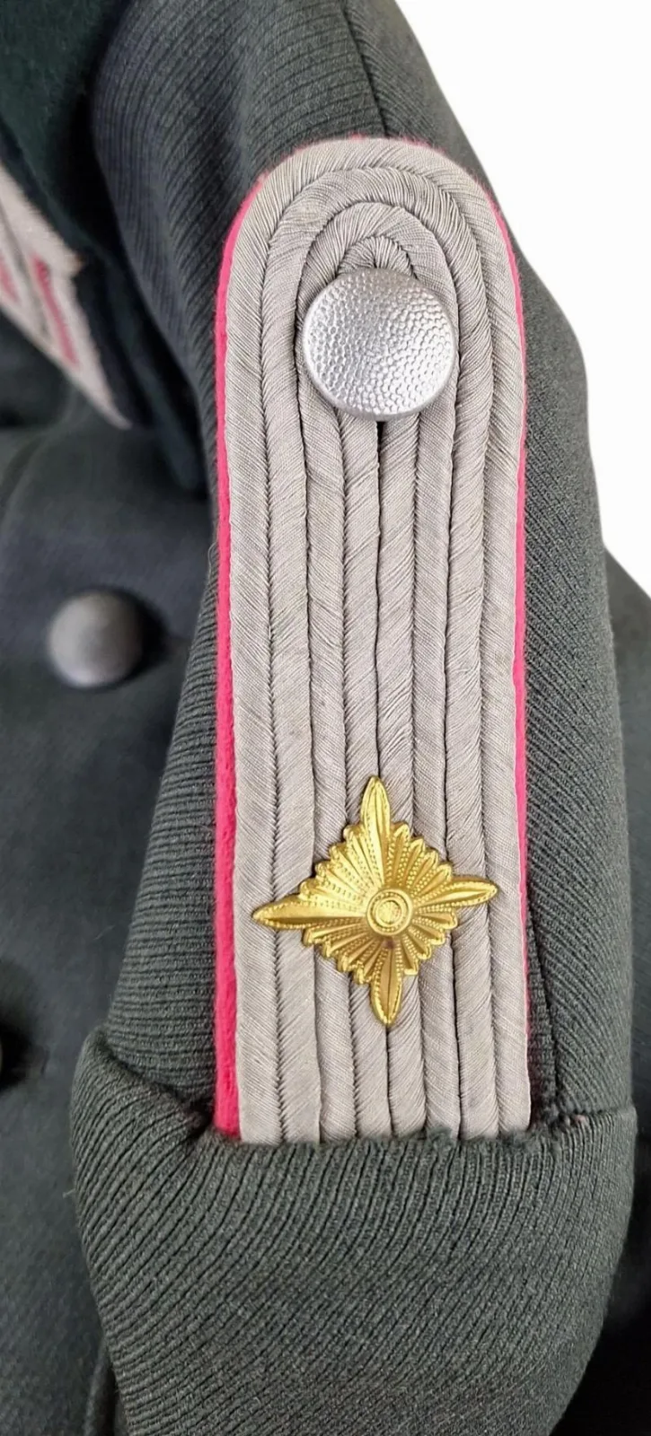 a wehrmacht panzerjager oberleutnant tunic — Uniformen — WO2 (foto 8 van 10)