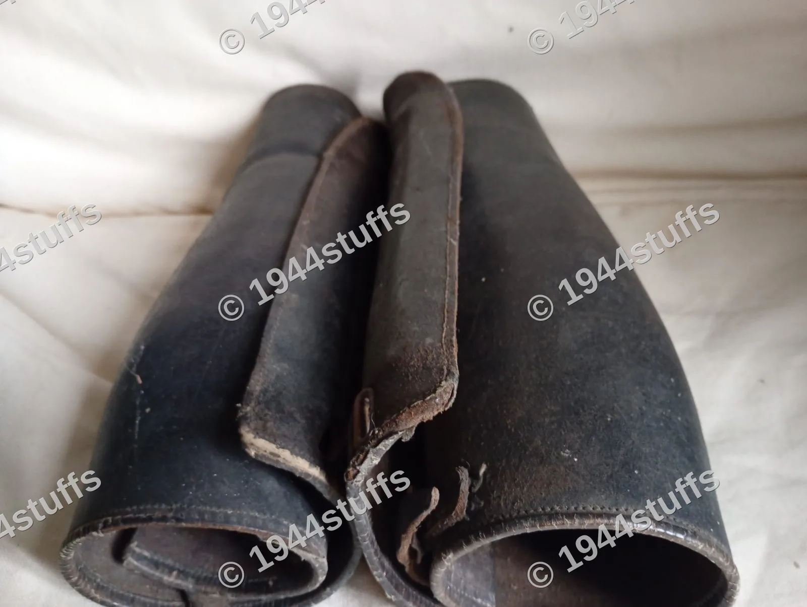 Beenkappen (NL? BL? Anders?) — Uitrusting & Accessoires — WO2 (foto 2 van 3)