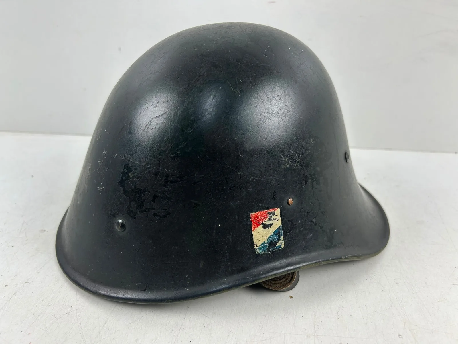Schitterende Staatspolitie Schalkhaar helm — Helmen & Hoofddeksels — WO2 (foto 2 van 2)