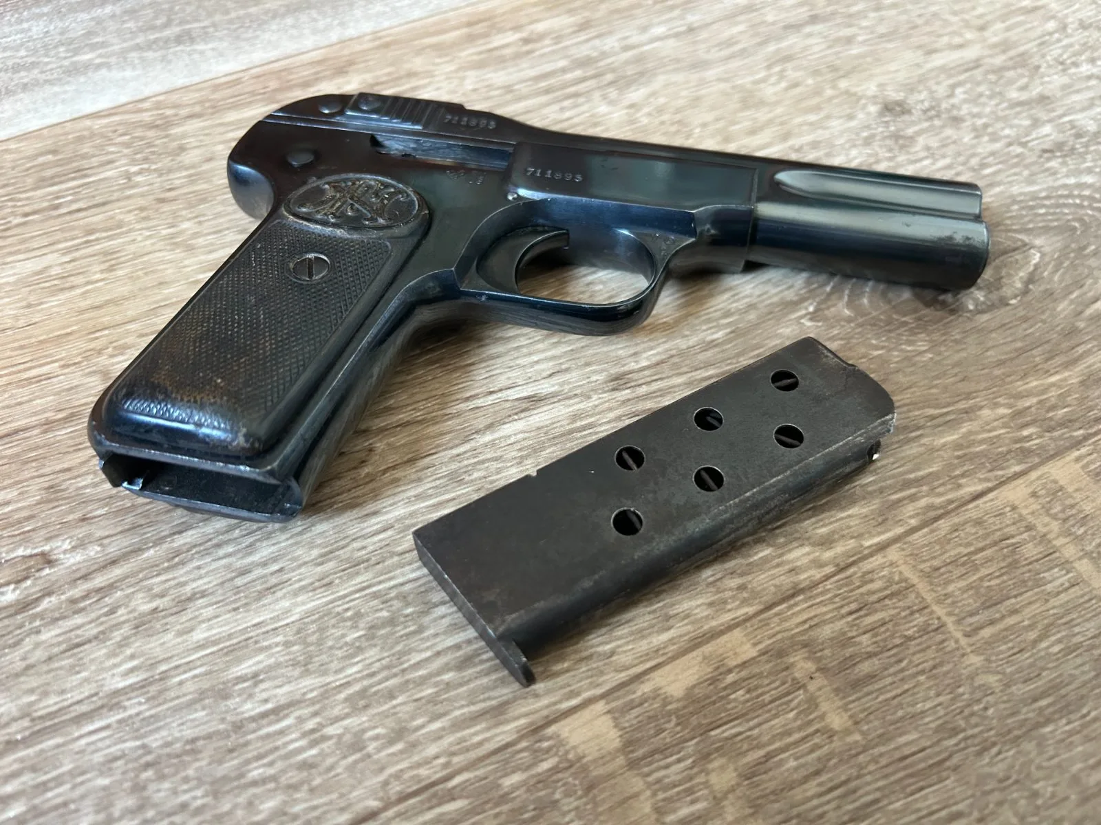 Browning FN 1900 pistool gedeactiveerd — WO1