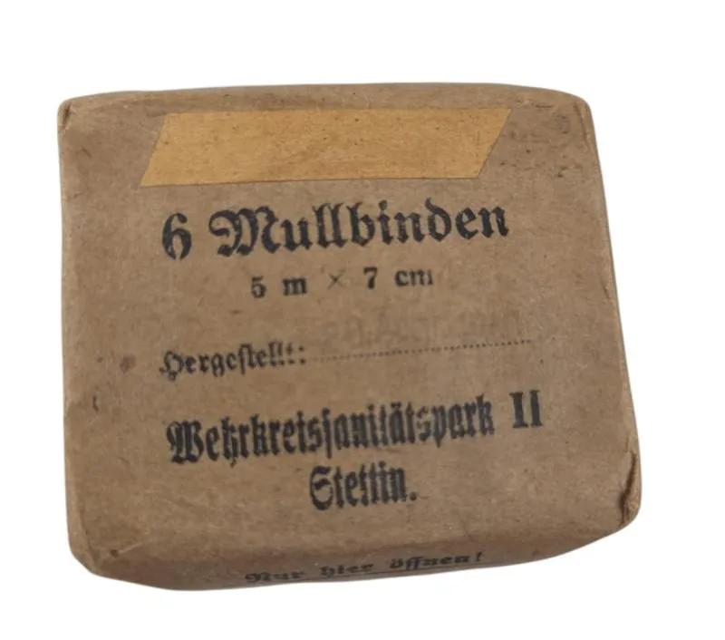 Een Duitse 'kleine' EHBO-kit uit de Tweede Wereldoorlog (Luftschutz), met een deel van de inhoud. — Uitrusting & Accessoires — WO2 (foto 8 van 10)