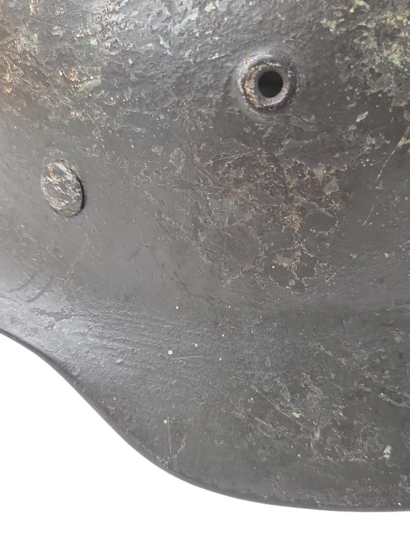WW2 German M40 steel Helmet Q64'"Quist " — Helmen & Hoofddeksels — WO2 (foto 2 van 10)