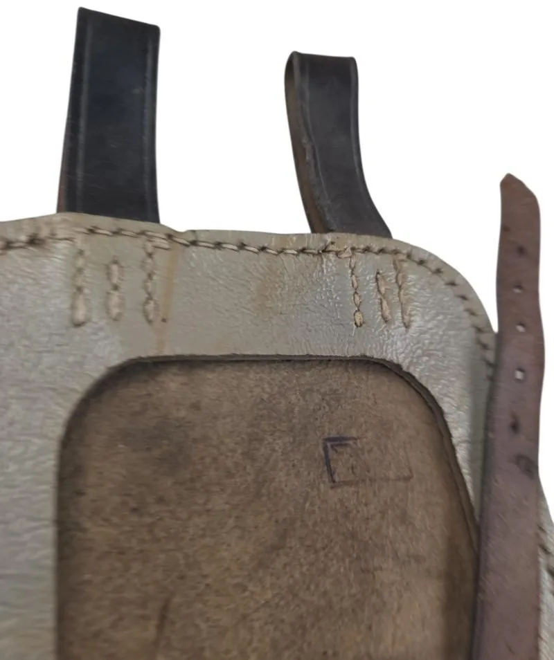 bijna mint staat schep hoes in tan kleur — Uitrusting & Accessoires — WO2 (foto 4 van 9)