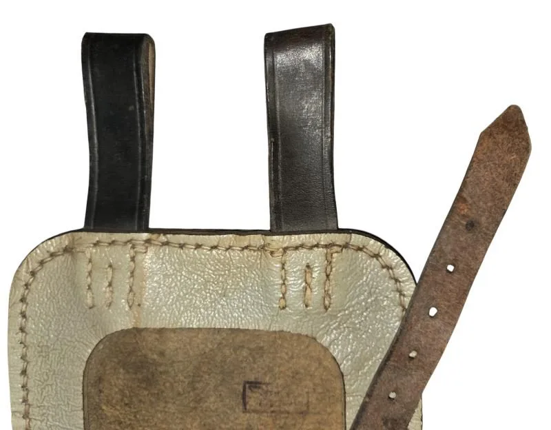 bijna mint staat schep hoes in tan kleur — Uitrusting & Accessoires — WO2 (foto 2 van 9)