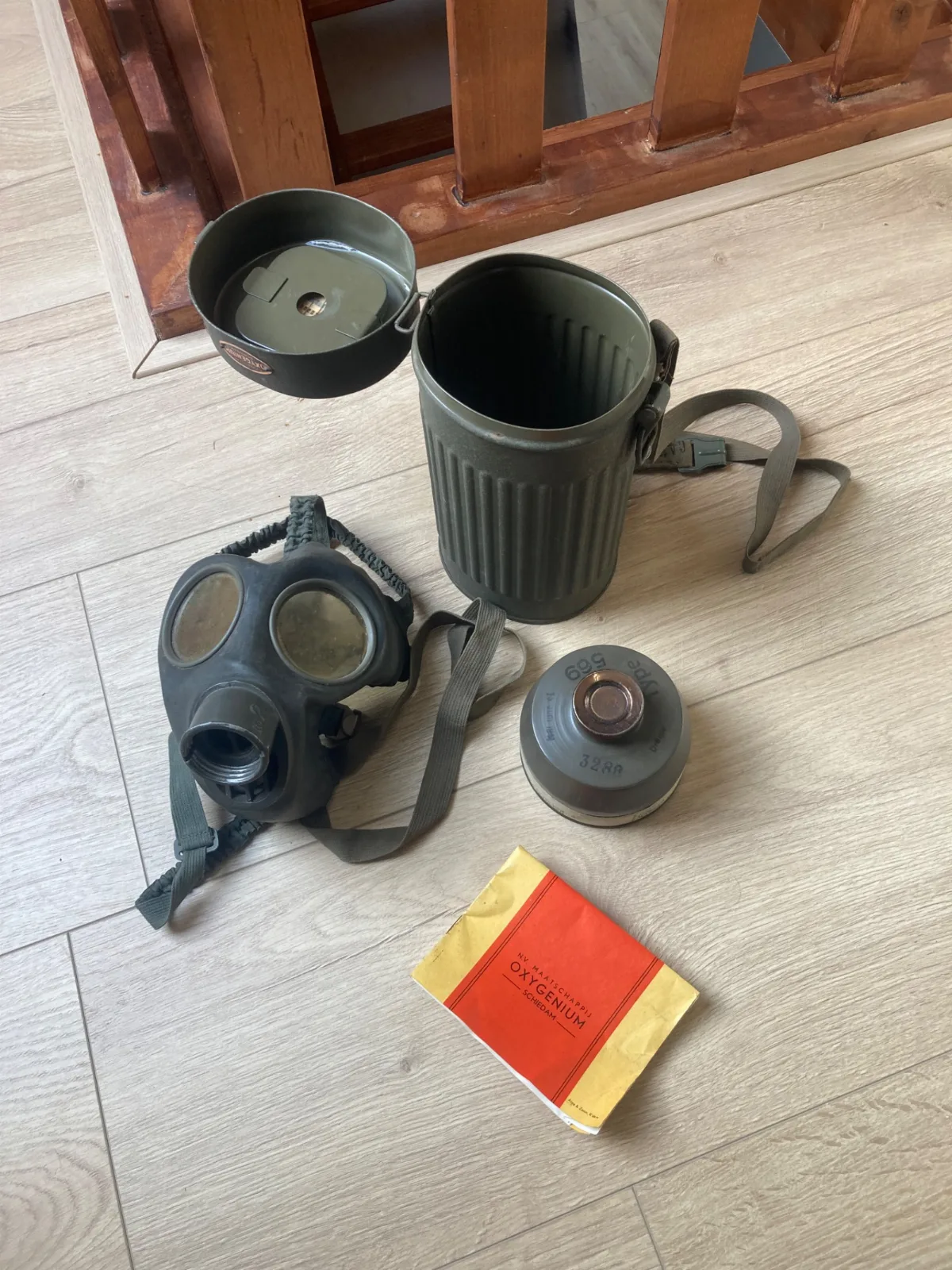Nedra gasmasker — Uitrusting & Accessoires — WO2 (foto 4 van 9)