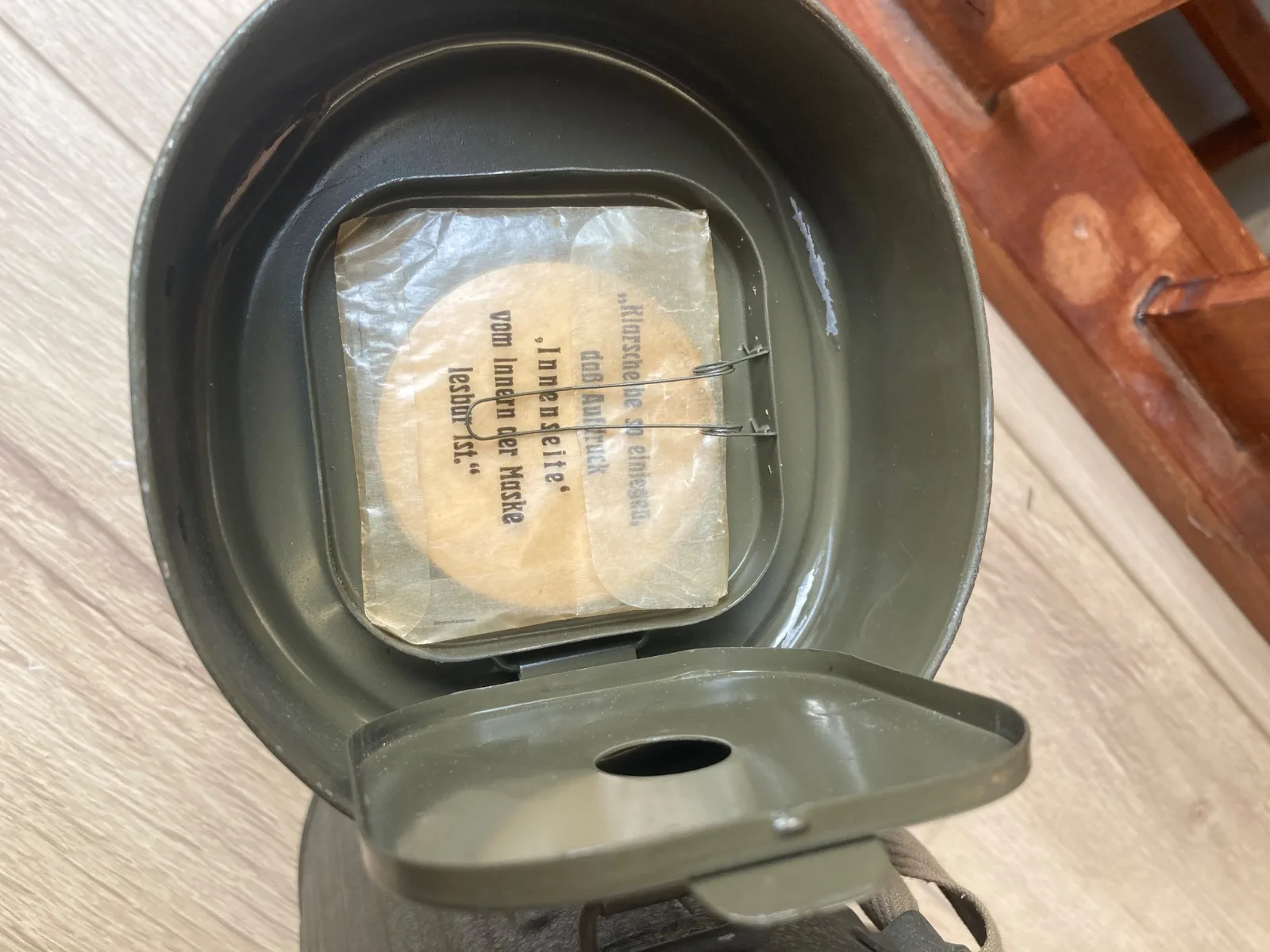 Nedra gasmasker — Uitrusting & Accessoires — WO2 (foto 7 van 9)