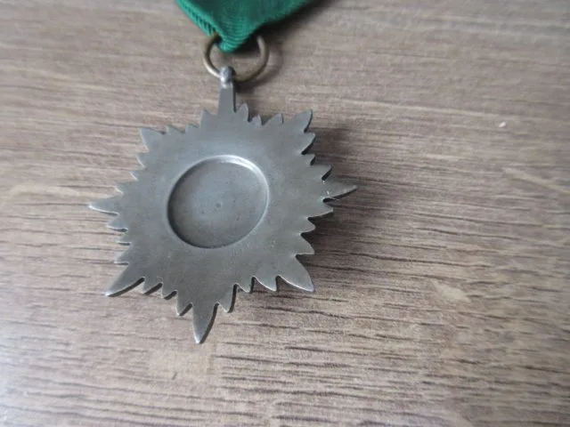 Ostvolker medailee , 2de klasse — Insignes & Emblemen — WO2 (foto 5 van 5)