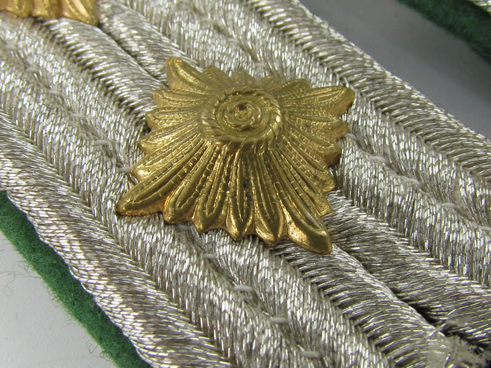Naoorlogse Polizei Schouderstukken — Insignes & Emblemen — Koude-Oorlog (foto 5 van 6)