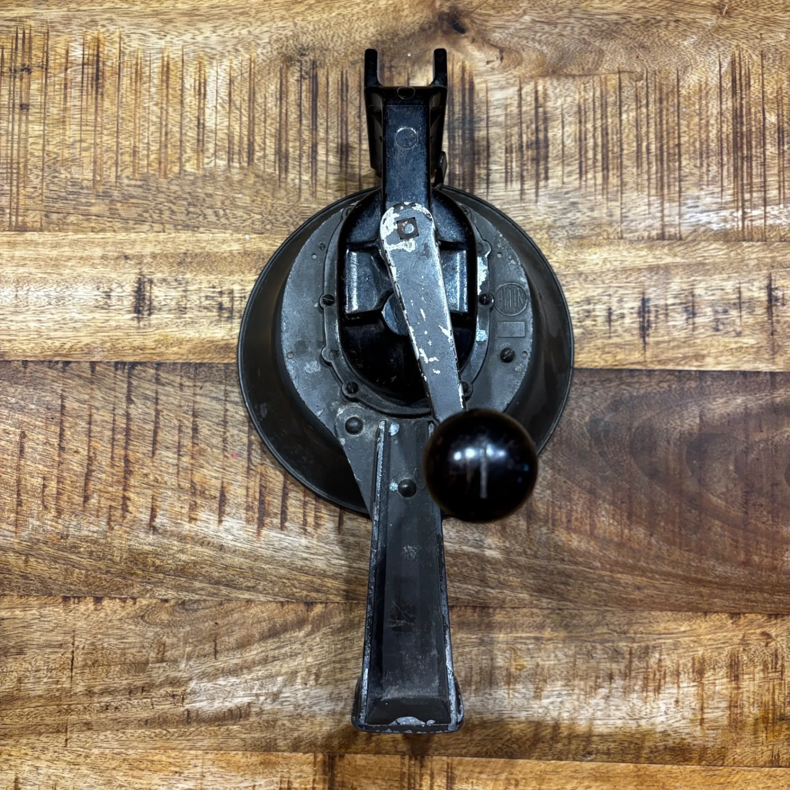 WH hand cranked air raid siren — Uitrusting & Accessoires — WO2 (foto 5 van 7)