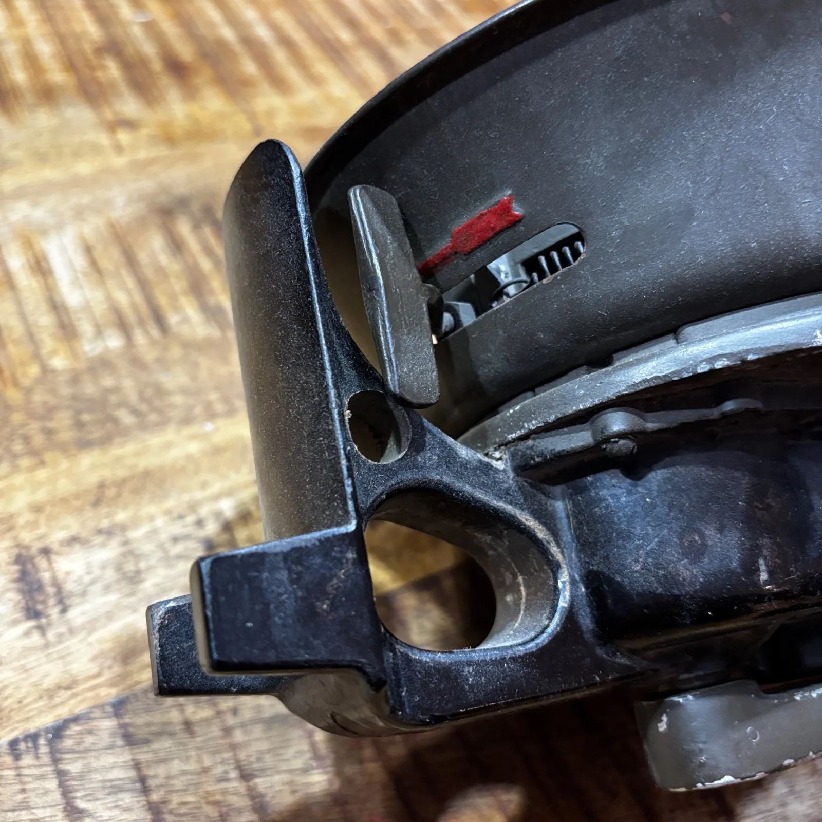 WH hand cranked air raid siren — Uitrusting & Accessoires — WO2 (foto 3 van 7)