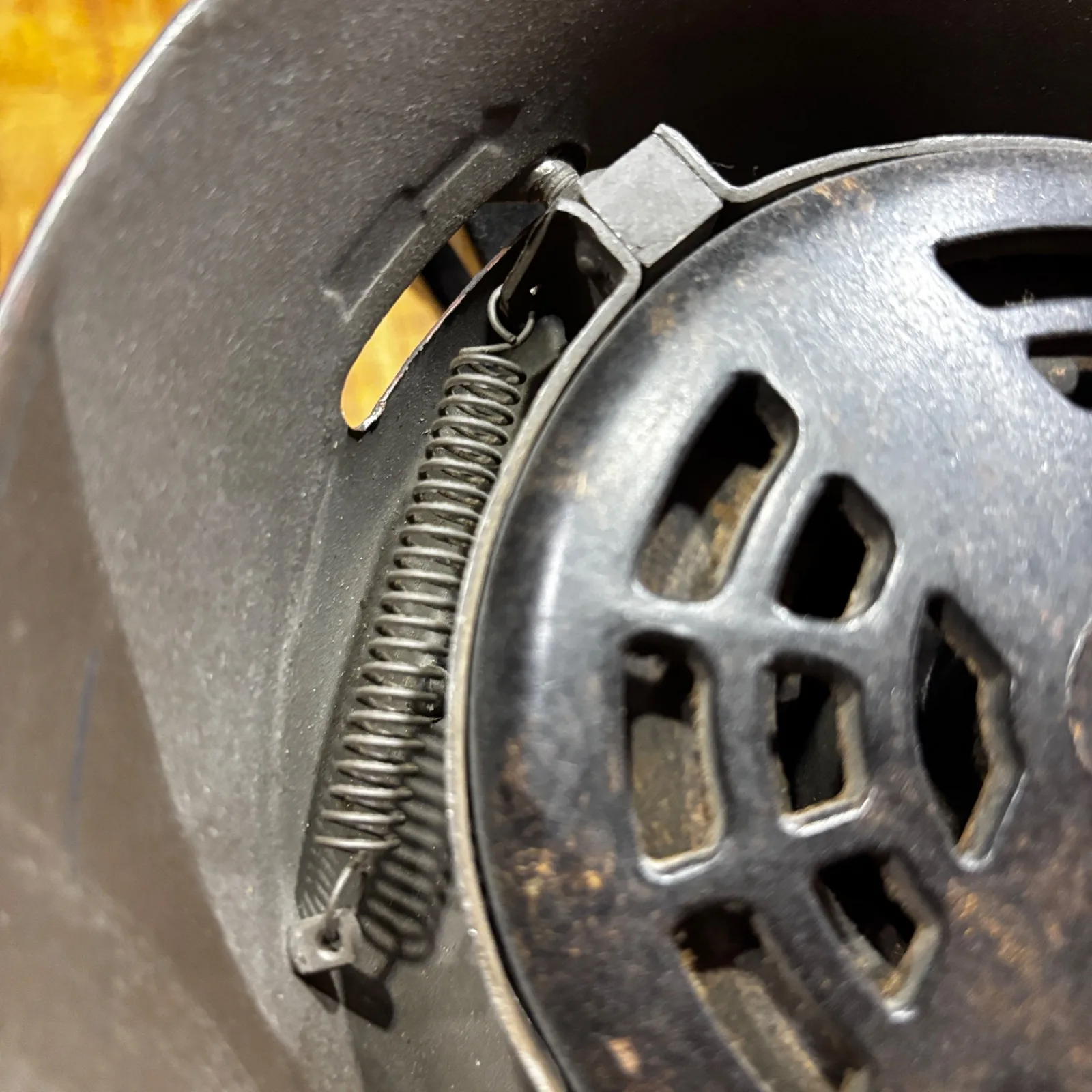 WH hand cranked air raid siren — Uitrusting & Accessoires — WO2 (foto 6 van 7)