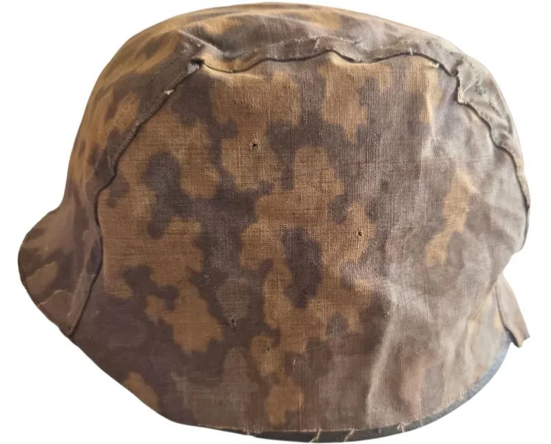 duitse prive aangemaakte soort helm cover in gebruikte staat — Helmen & Hoofddeksels — WO2 (foto 3 van 9)