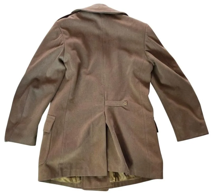 amerikaanse ww2 lange jas in hele nette staat label is alleen niet meer te lezen de maat is 40 l — Uniformen — WO2 (foto 6 van 9)