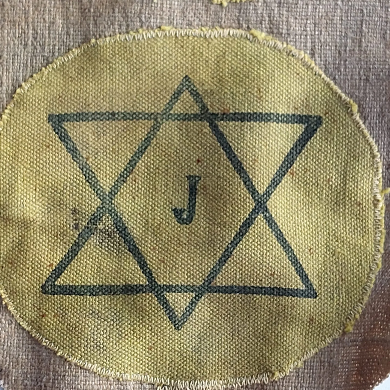 Belgische Jodenster in ontwikkeling — Insignes & Emblemen — WO2 (foto 5 van 5)