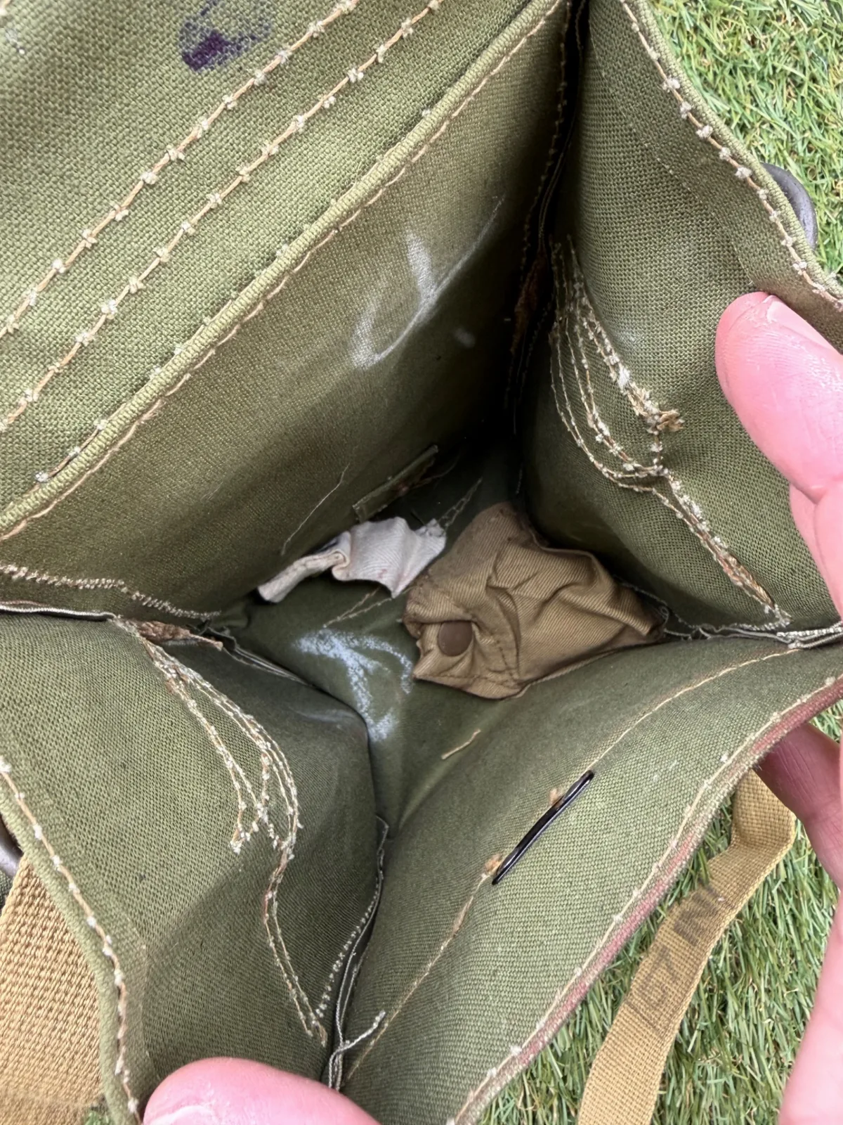Engelse Wo2 gasmasker tas model lightweight (airborne) — Uitrusting & Accessoires — WO2 (foto 3 van 5)