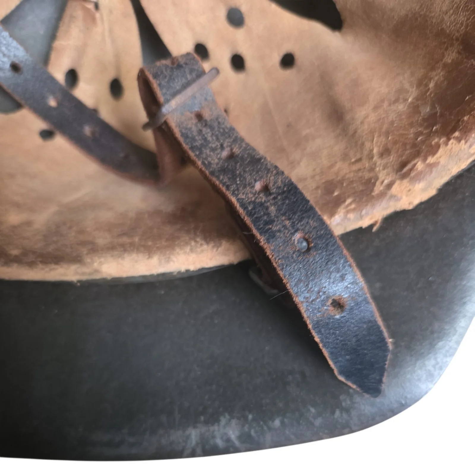 a wehrmacht m42 no decal helmet — Helmen & Hoofddeksels — WO2 (foto 6 van 9)