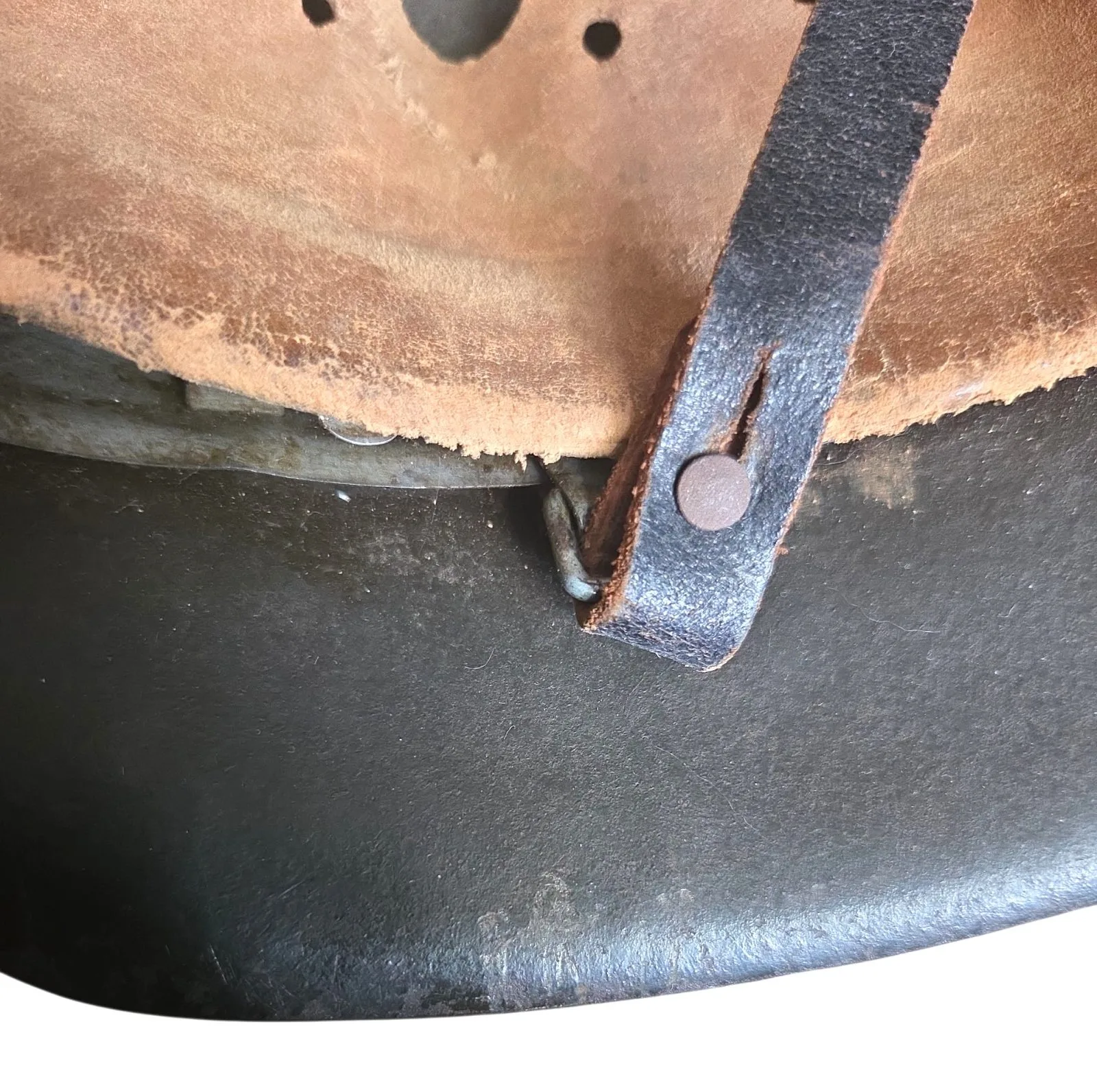 a wehrmacht m42 no decal helmet — Helmen & Hoofddeksels — WO2 (foto 7 van 9)